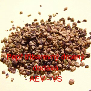 Pepř tř&iacute;barevn&yacute; drcen&yacute;