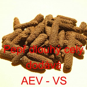 Pepř dlouh&yacute; cel&yacute;